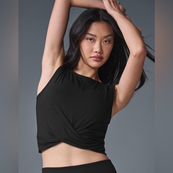 NWT ALO Yoga Cover Tank Black Size S - Picture 2 of 9